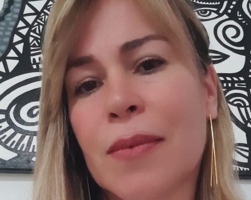 Psicóloga Andreia Helena Oliveira, fundadora do Espaço Conheça-te em Sorocaba - Atendimento clínico e terapia.